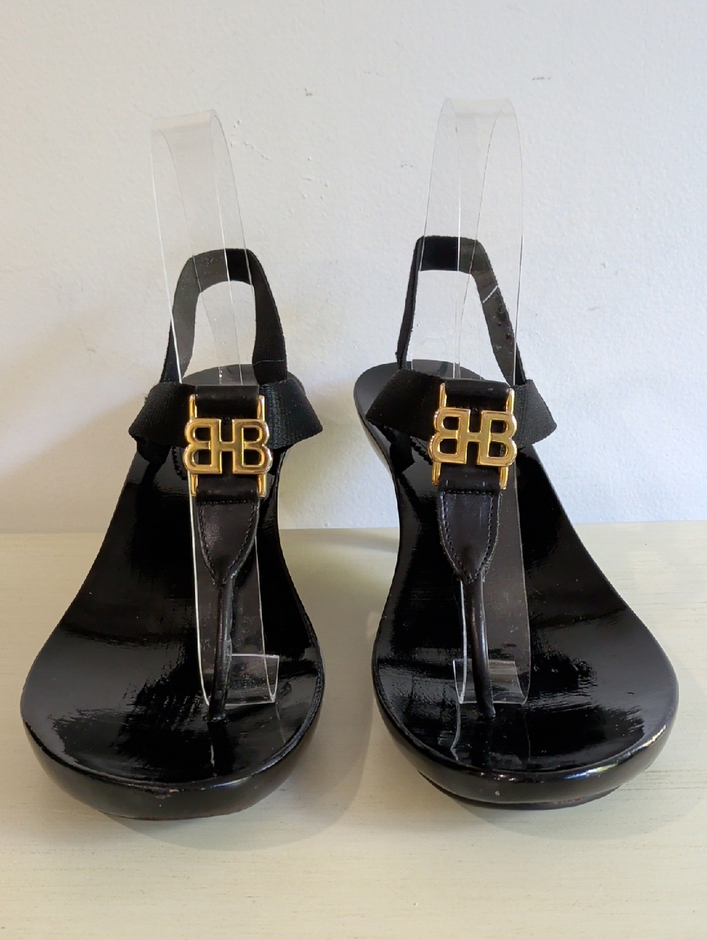 Vintage BOSS Hugo Boss Black Wooden Thong Sandals with Kitten Heel Size 40